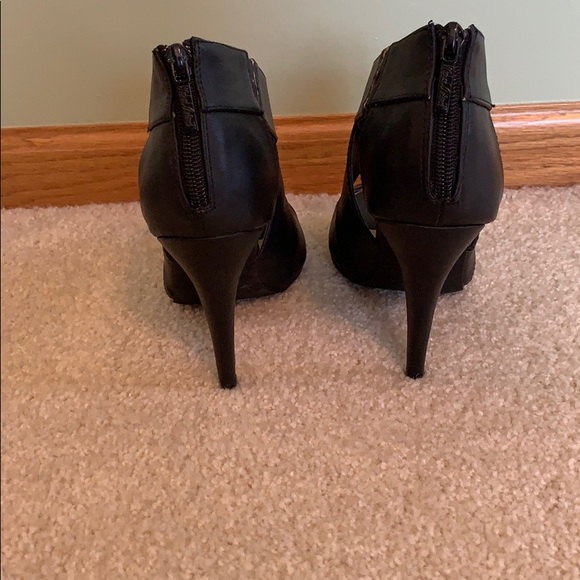 3” heels - Picture 3 of 3